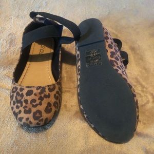 Casual animal print shoe size 12